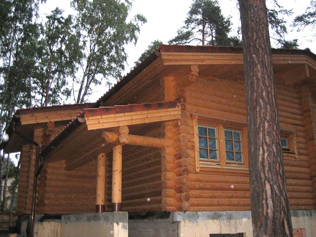 Деревянный дом из цилиндрованного бревна Amurles.ru