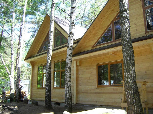 Дом деревянный мансардного типа из бруса Amurles.ru