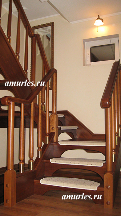Лестницы из бука на заказ Amurles.ru