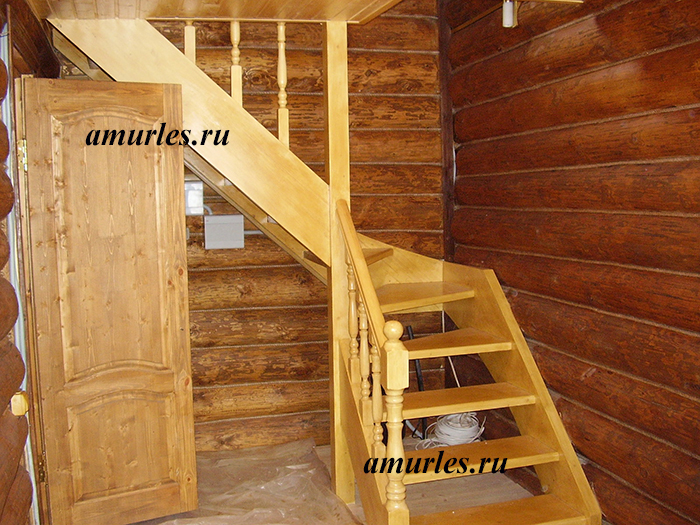 Лестницы из сосны на заказ Amurles.ru