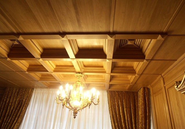Кессонные деревянные потолки Amurles.ru