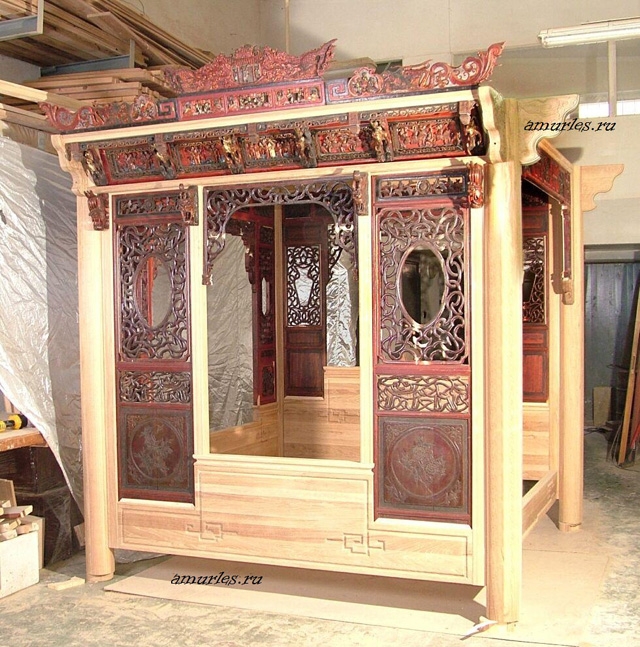 Кровать из красного дерева Amurles.ru